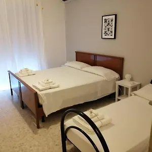 Gatto Bianco Picone 19 3* Bari
